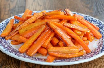 Garlic Butter Roasted Carrots – Barefeet within the Kitchen