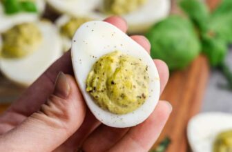 Pesto Deviled Eggs – The Keep At House Chef